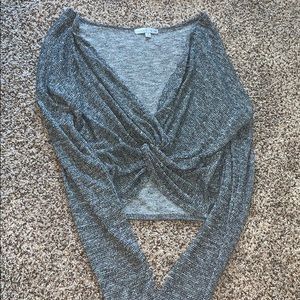 V neck sparkly long sleeve crop top